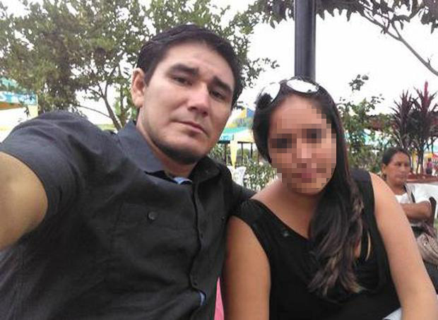 Nạn nhân được xác định là Fiorela Liseth Diaz (32 tuổi) và kẻ đâm dao chính là chồng cũ của cô Elmer Lucano Llamas (33 tuổi). 