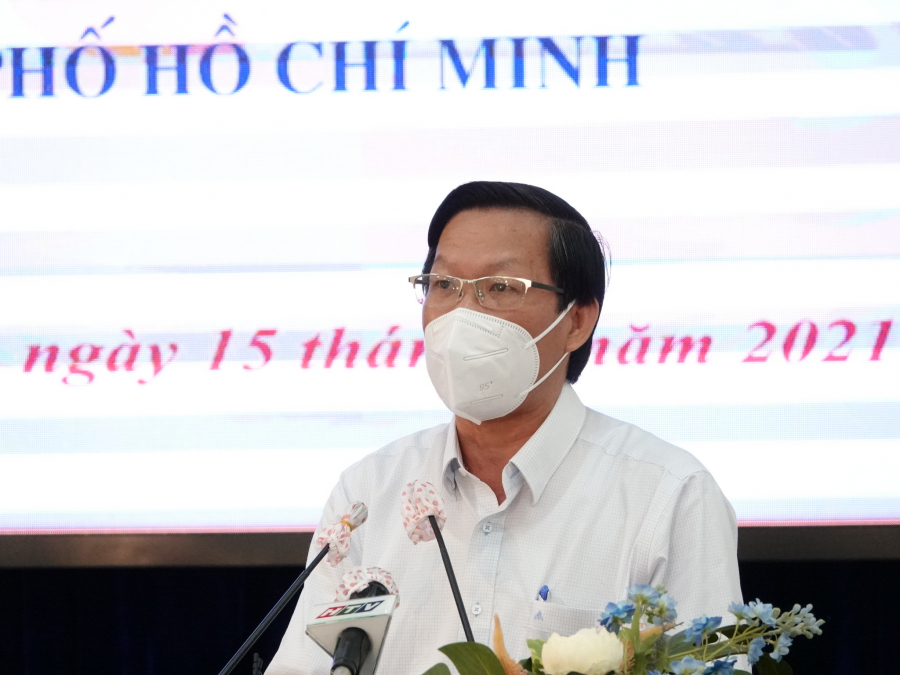 Phó bí thư Thường trực Thành ủy TP.HCM Phan Văn Mãi cho biết TP.HCM sẽ giãn cách xã hội thêm 1 tháng (Ảnh: Thanh Niên)    