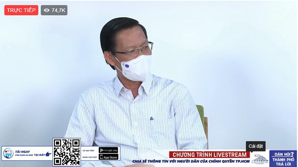 Ông Phan Văn Mãi- Chủ tịch UBND TP.HCM trong chương trình  Dân hỏi - Thành phố trả lời (Ảnh: Tuổi trẻ)