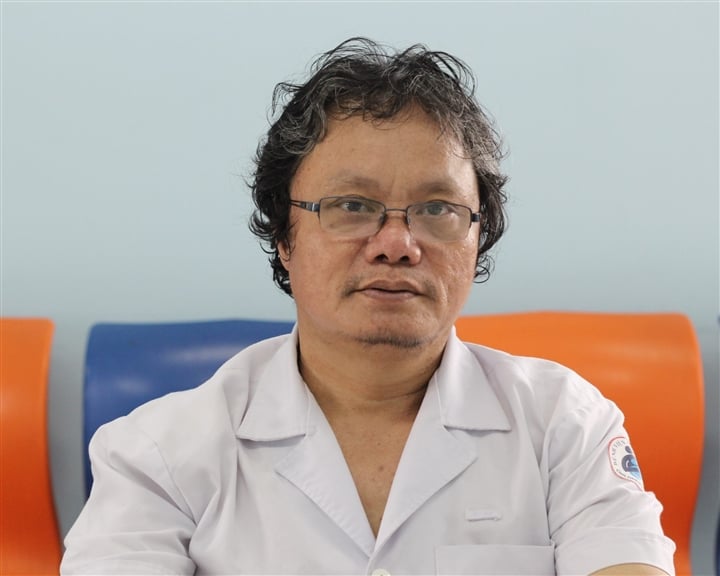 Bác sĩ Trương Hữu Khanh (Bệnh viện Nhi Đồng 1 - TP HCM)