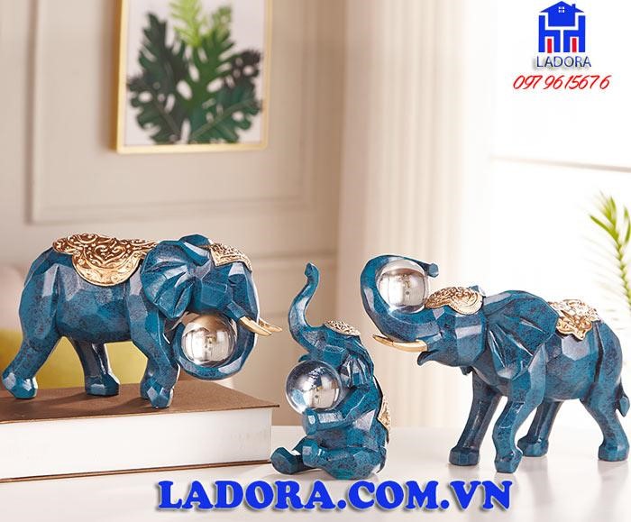Tượng Decor trang trí – Gia đình voi hạnh phúc tại LaDora