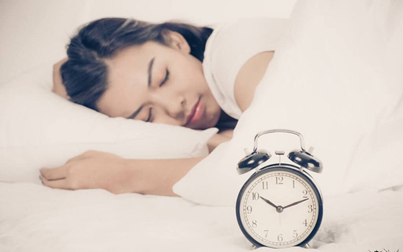 Nằm sấp để ngủ là thói quen gây hại cho gan