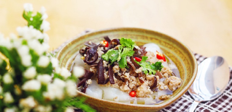 5 món ăn vỉa hè cực đắt khách ở Hà Nội trong những ngày mưa lạnh