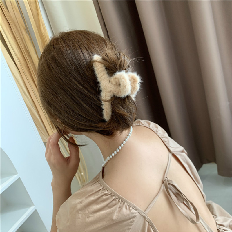 4 kiểu tóc với phụ kiện được gái Hàn lăng xê nhiệt tình giúp nhan sắc thêm xinh đẹp