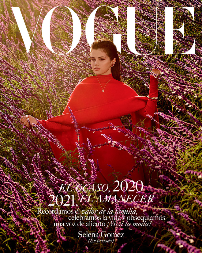 4 sao nữ đình đám thế giới lên bìa tạp chí: Selena Gomez phong độ thất thường, Lisa cân tất các phong cách
