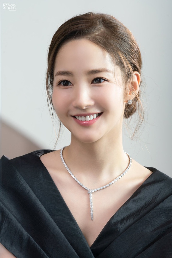 park-min-young-5-15290352