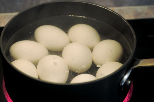 Bí quyết luộc trứng ngon