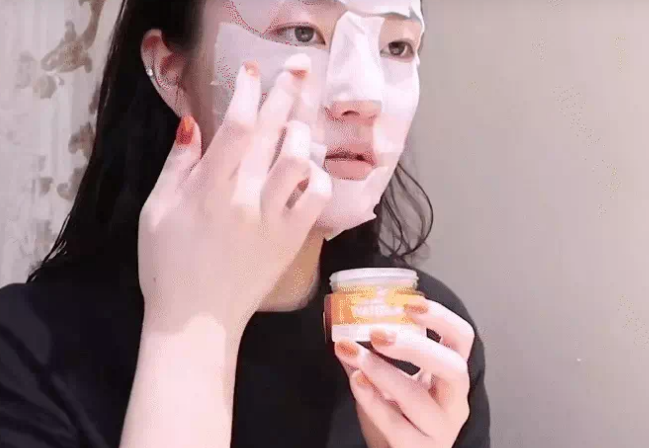 Học hỏi cách đắp mặt nạ của gái Hàn để làn da căng bóng chỉ sau 3 ngày