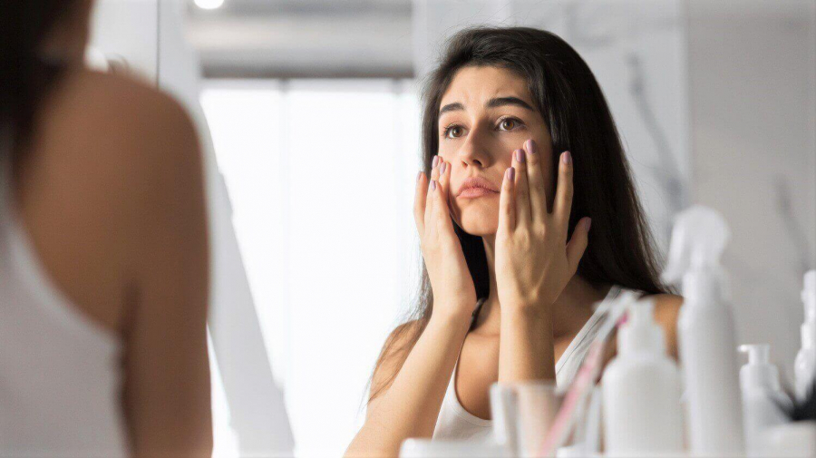 10-Common-Skincare-Mistakes-You-Are-Making-and-How-To-Avoid-Them-Beauty-Tips-By-Nim-Nimisha-Goyal-HashBUGS-BTN-Nimify-Beauty-beautytipsbynim.com-4