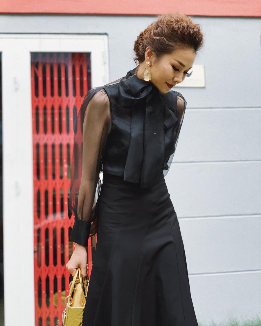 dress-code-formal-thanh-hang-so-mi-voan-den-@phamthanhhang