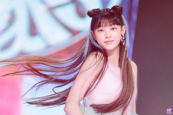Những mỹ nhân Hàn gây sốt với mái tóc biết nhảy múa trên sân khấu