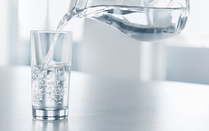 4 kiểu uống nước âm thầm phá hủy thận: Số 1 nhiều người mắc phải