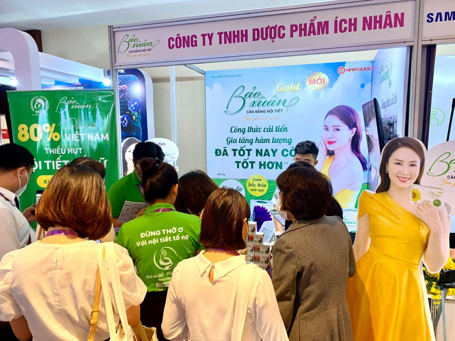 Gian hàng trưng bày Bảo Xuân tại Hội nghị Sản phụ khoa Việt Pháp