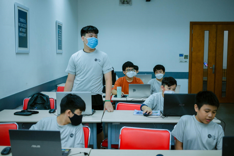  Hình ảnh một lớp học Lập trình tại cơ sở FAS Hà Nội