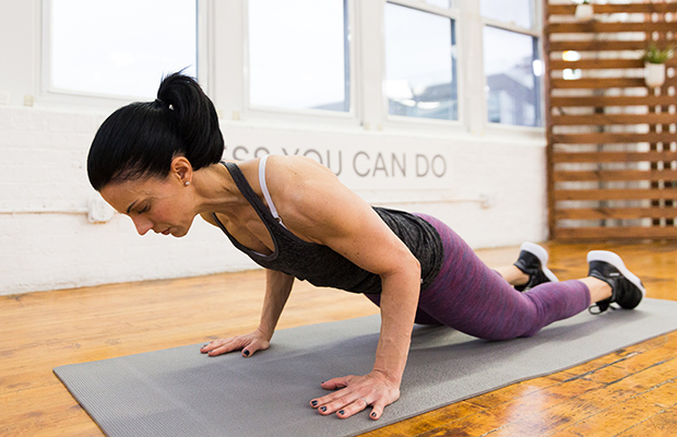 THIS-Is-How-to-Do-Perfect-Push-Ups-Even-on-Your-Knees-1