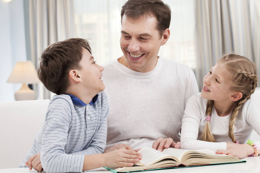 4 dấu hiệu này xuất hiện trong gia đình: Con cái tương lai xán lạn, làm quan lớn, xem ngay gia đình bạn có không?