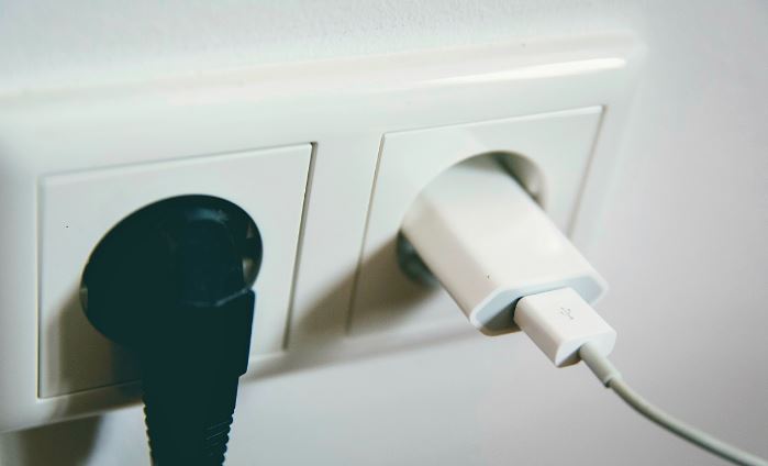 4 thiết bị điện trong nhà nên rút phích cắm ngay sau khi sử dụng nếu không muốn tiền điện tăng chóng mặt
