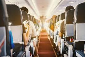 Tiếp viên hàng không khuyên bạn: Lên máy bay không đổi ghế, không mặc quần đùi, vì sao?