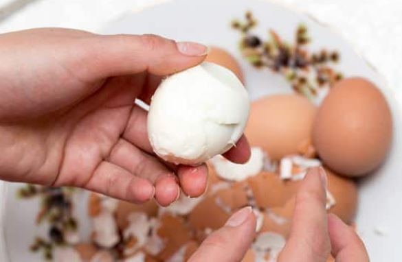 Thêm vài lát chanh tươi vào nồi luộc trứng: Lợi ích tuyệt vời mà nhiều người chưa biết