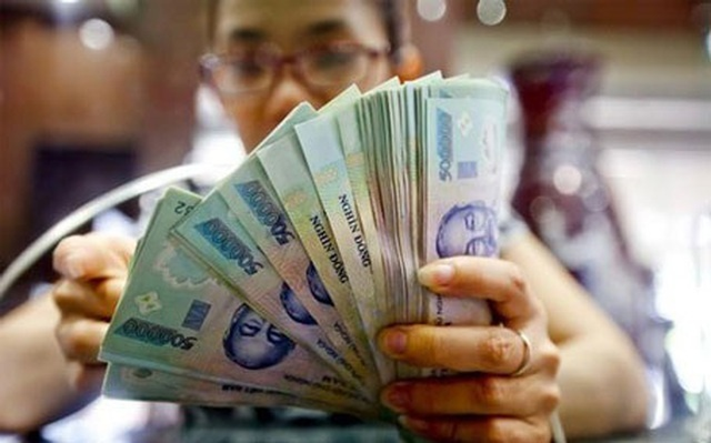 Người Việt kiếm được bao nhiêu tiền mỗi tháng? Công việc lương cao nhất ít người nghĩ tới