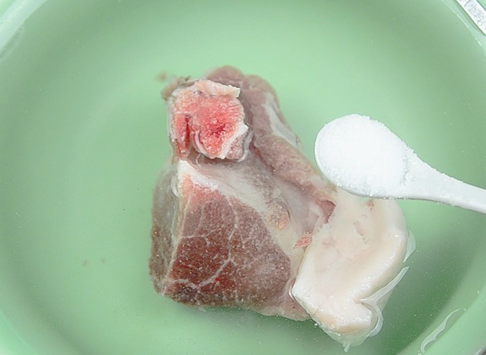 Trộn gia vị này vào rã đông: Thịt cứng cỡ nào cũng tan, thịt ngọt như mới mua