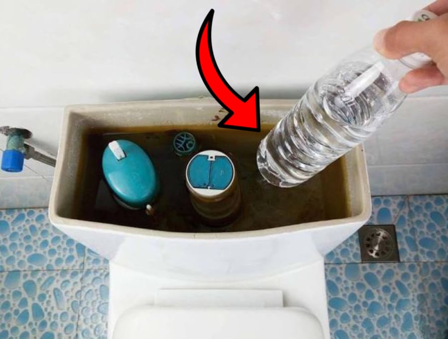 Bỏ 1 chai nhựa vào bồn nước của toilet, thấy ngay lợi ích ai cũng cần