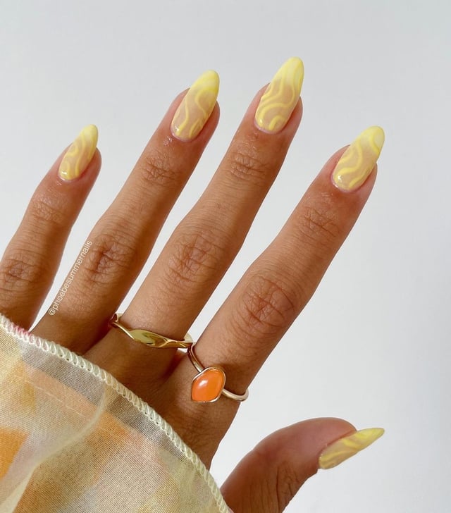 Mùa hè sôi động với những mẫu móng tay màu vàng sang chảnh, rực rỡ - Báo  Thái Nguyên điện tử