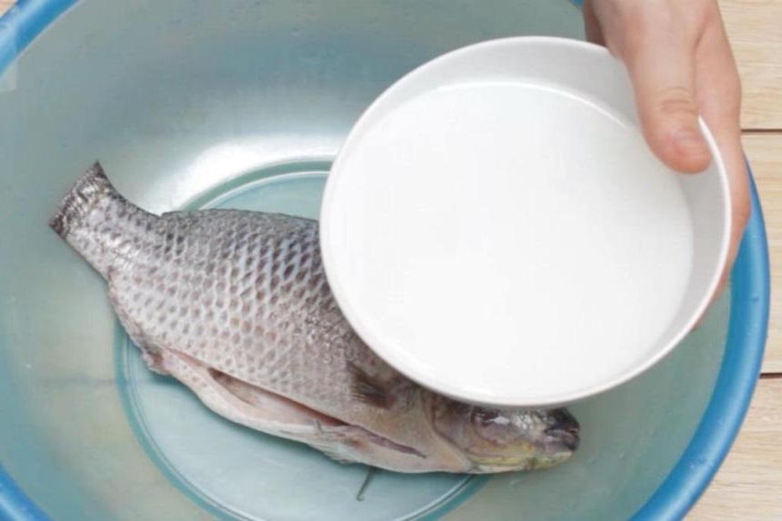 Khi kho cá nhớ cho thêm một nắm lá này thì cá ngọt nước và chắc, không nát và không tanh.