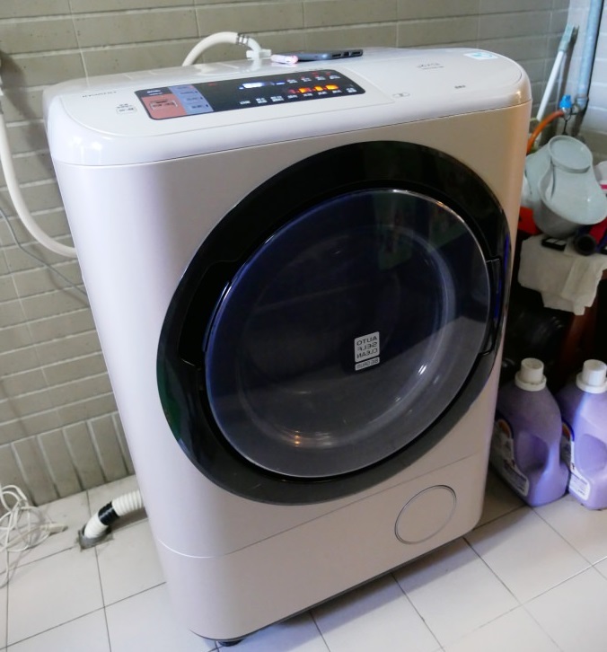 Cách vệ sinh máy giặt cửa trước đơn giản, tiết kiệm thời gian