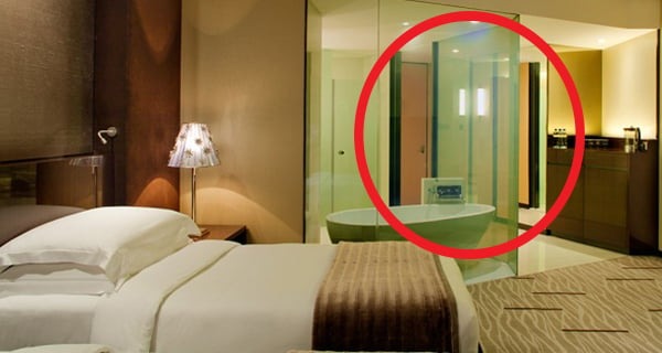 Vì sao phải bật đèn nhà vệ sinh khi ngủ qua đêm ở khách sạn? Lý do quan trọng, nhiều người vẫn bỏ qua