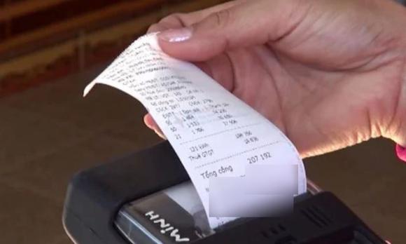 Nhân viên siêu thị nói: Thanh toán xong đừng vứt hóa đơn, sẽ nhận được rất nhiều ưu đãi