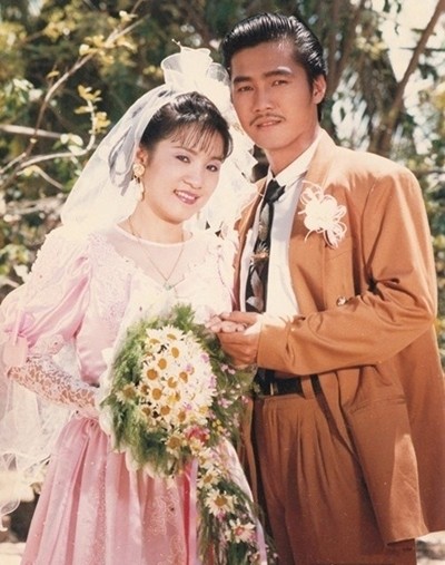 Tài tử Lý Hùng hội ngộ “tình cũ” Hồng Đào, cả hai từng chụp ảnh cưới thời trang rất xứng đôi