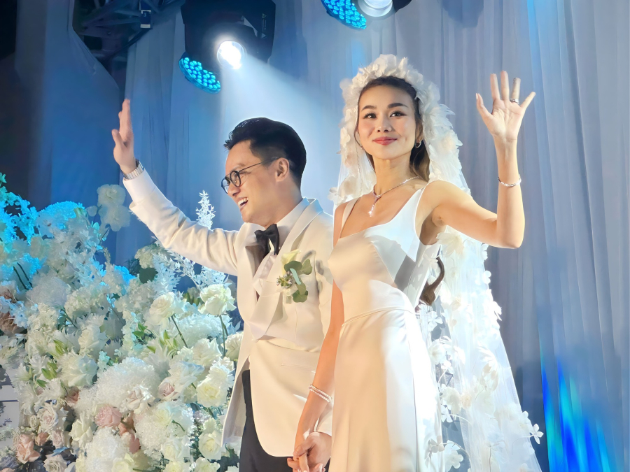 Siêu mẫu Thanh Hằng và chồng nhạc trưởng Trần Nhật Minh có tin vui sau đám cưới