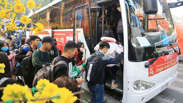 “Có cùng vợ về quê ngoại ăn Tết không?”, câu trả lời của 3 người đàn ông khiến nhiều người phải suy ngẫm!