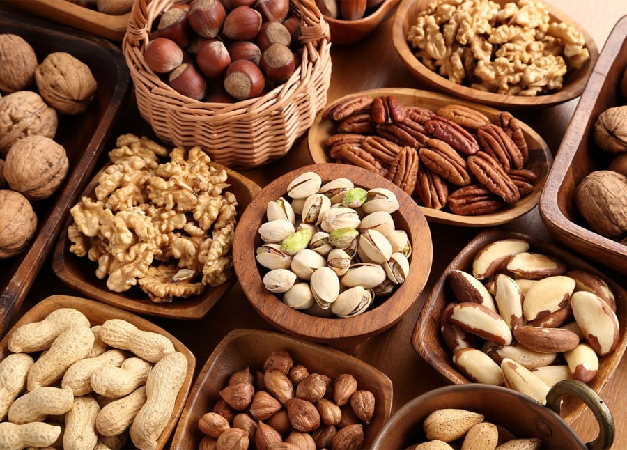 Nên ăn nhiều các loại hạt vì tốt cho sức khỏe và làn da.