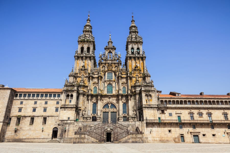 Điểm hành hương Santiago de Compostela là điểm nhấn tâm linh không thể bỏ qua khi nói về Tây Ban Nha