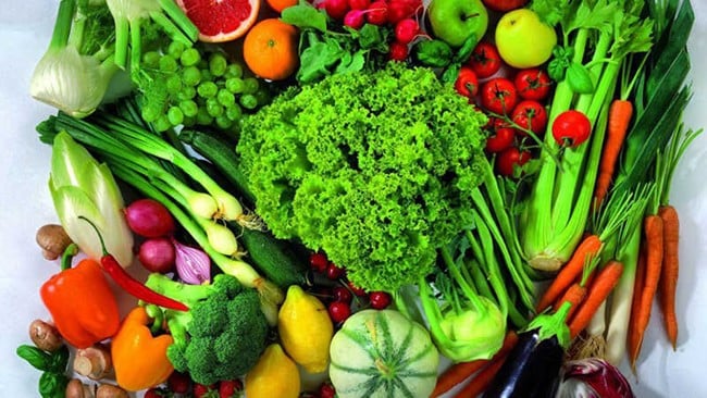 Hãy tích cực bổ sung trái cây, rau củ quả.