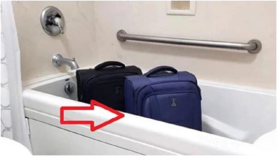 Nhận phòng khách sạn đặt vali vào nhà tắm vì sao?