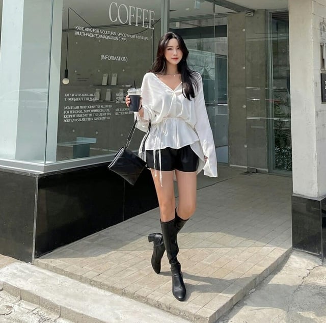 Áo blouse trắng là món thời trang chị em nên sắm cho tủ đồ mùa xuân và hè