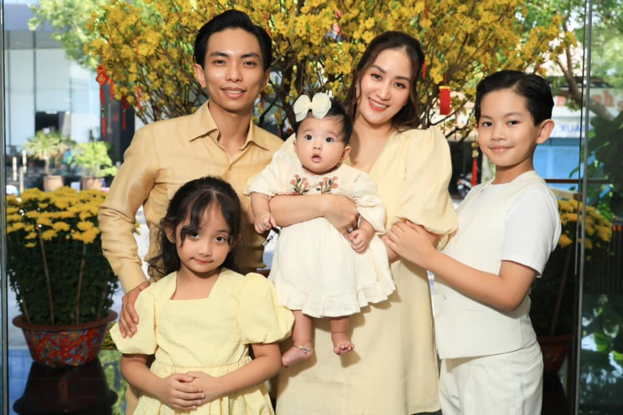 Gia đình hạnh phúc hiện tại của Khánh Thi - Phan Hiển