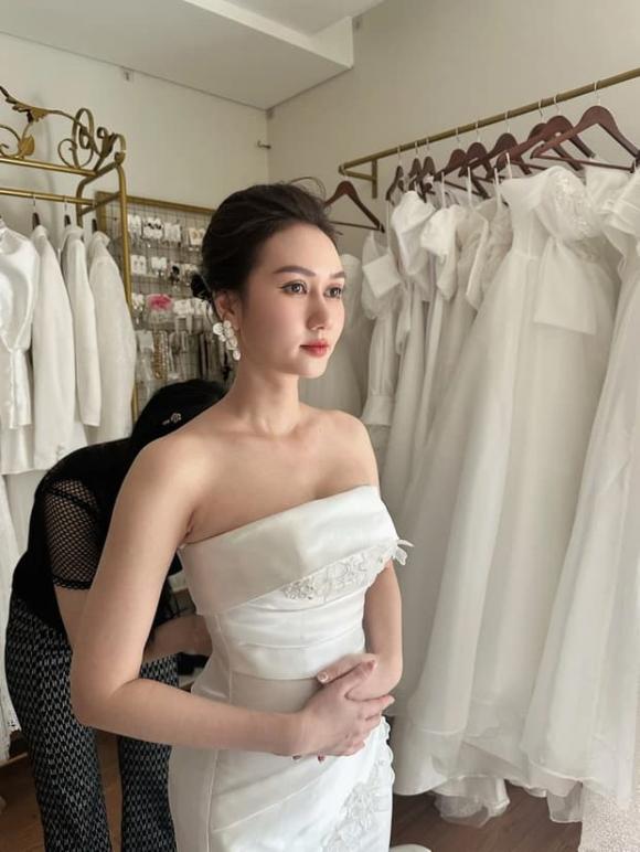 Sự thực thông tin diễn viên Hương Giang chuẩn bị làm đám cưới với bạn trai mới hậu chia tay Đình Tú  