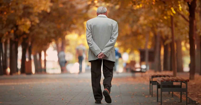 Một số người khi về hưu thì thường bỏ qua việc quan tâm đến sức khỏe của mình. (ảnh minh họa)