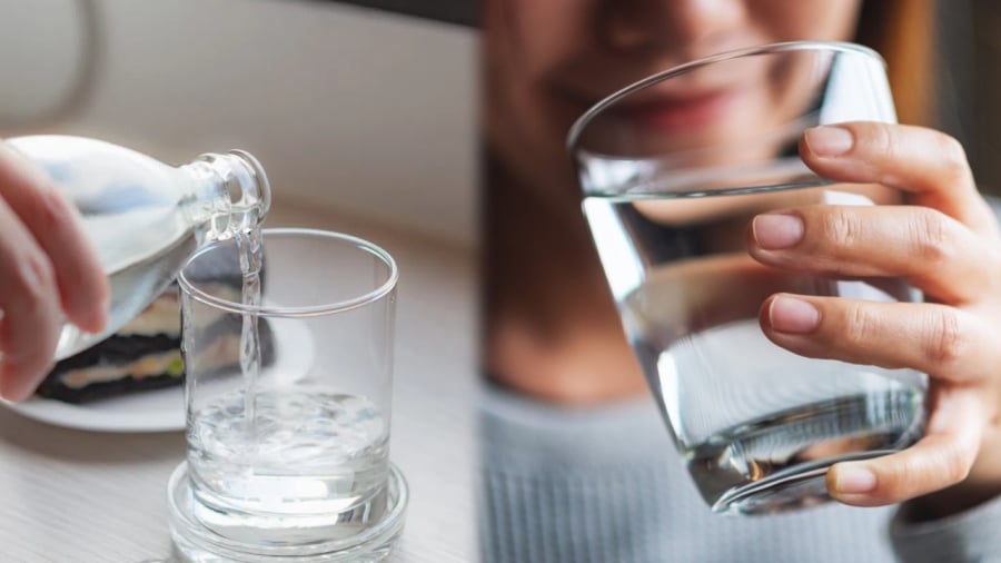 Nước lọc là loại đồ uống đầu tiên mà bạn nên lựa chọn để uống vào buổi sáng.