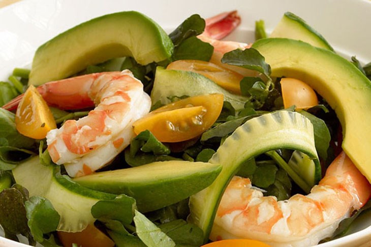 Salad hải sản không chỉ là một lựa chọn bữa ăn tươi mát, mà còn là nguồn cung cấp protein dồi dào