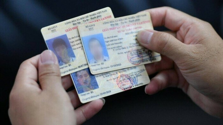Cho người khác mượn giấy phép lái xe thì sẽ bị thu hồi