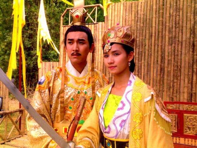 Tạo hình của hoàng hậu Trần Thị Dung và vua Lý Huệ Tông trong phim Thái sư Trần Thủ Độ