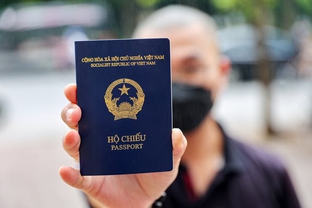 Số quốc gia và vùng lãnh thổ miễn thị thực hoặc đơn giản hóa thị thực cho công dân Việt Nam là 55 nước.