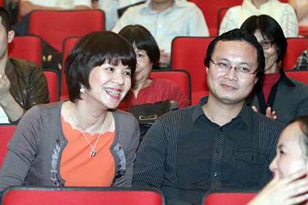Sự thật về hôn nhân kín tiếng của MC Diễm Quỳnh, người chồng bí ẩn chính thức lộ diện sau 30 năm cưới