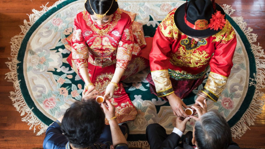 Phong tục hôn nhân - cưới hỏi là dấu mốc quan trọng của đời người và đồng thời cũng thể hiện rõ nét đặc trưng văn hóa của mỗi dân tộc