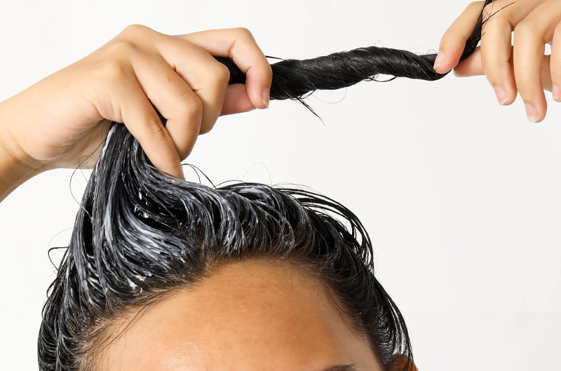 5 bước ủ tóc đúng cách giúp phục hồi mái tóc hư tổn, tóc chắc khỏe hơn